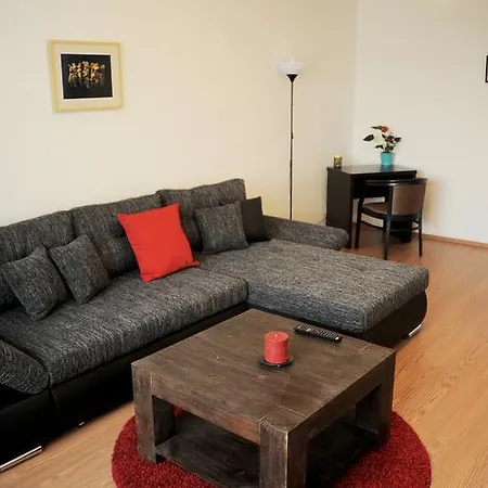 Апартаменти Apartament Waldo 2 Брашов